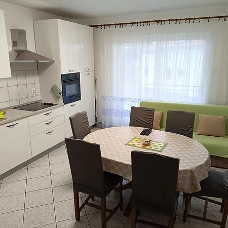Apartment Viskovo *