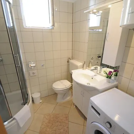 Apartment Viskovo * Viskovo