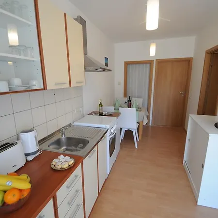 Apartment Viskovo * Viskovo